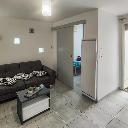 2 Bedroom Awesome In *